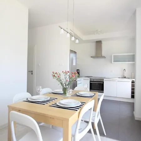 Equilibrium ウストロニエ・モルスキエ