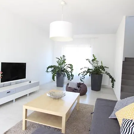 Equilibrium アパート