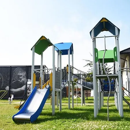 Equilibrium アパート ウストロニエ・モルスキエ