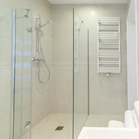 Equilibrium アパート